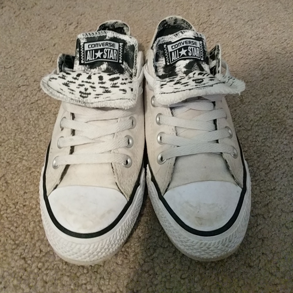Cream Converse